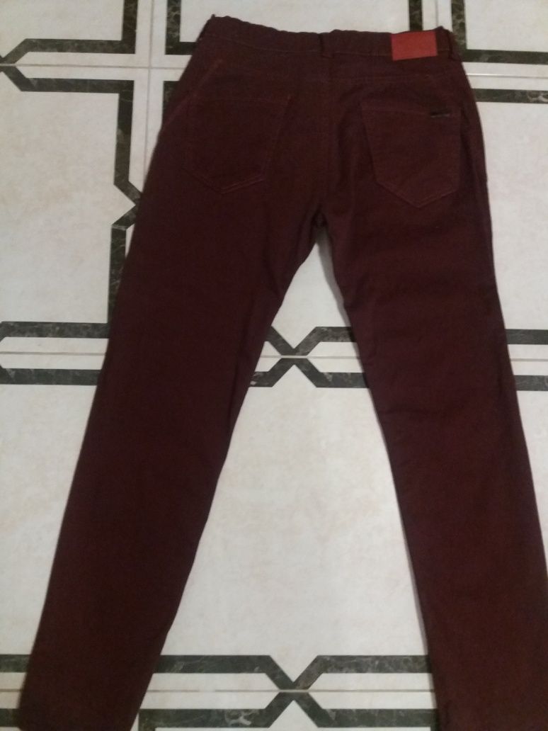 Котонові брюки нові , колір бордо ,розмір 176 на 12-13 років