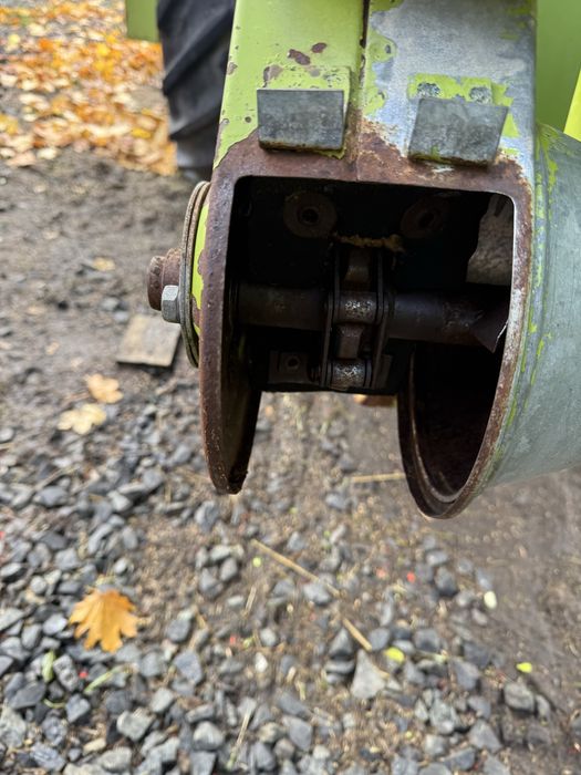 Комбайн зернозбиральний Claas Consul