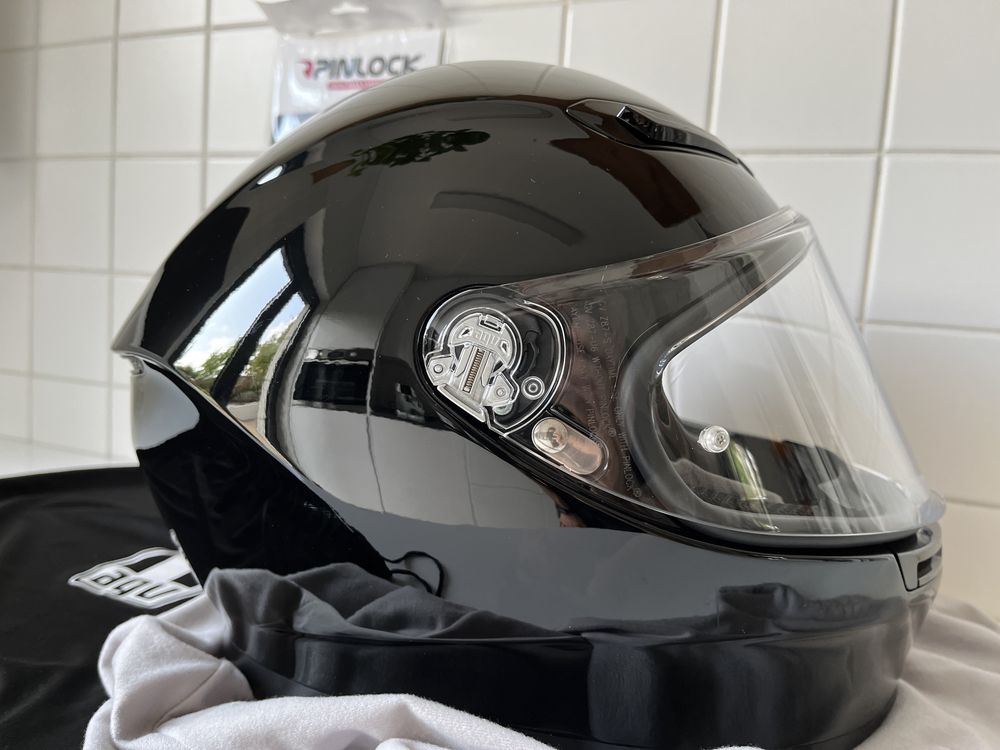 Capacete AGV K6 Preto Brilhante – Tamanho S (55-56)
