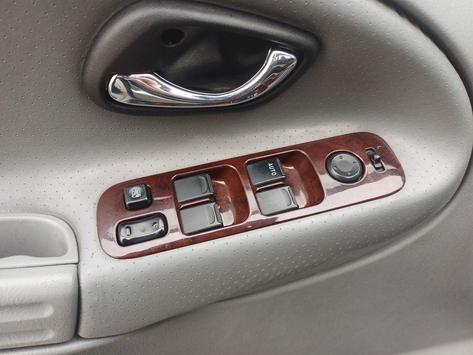 Suzuki Grand Vitara XL-7 2005 р. • Газ/Бензин • Автомат • 2.7 л