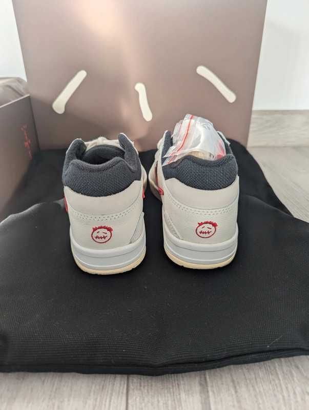 Travis Scott x JordanJumpman Red43