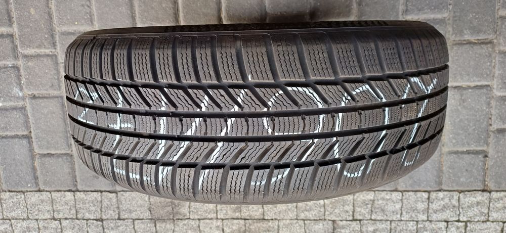 CONTINENTAL 215/55R17 98V XL , pojedyńcza używana opona zimowa.