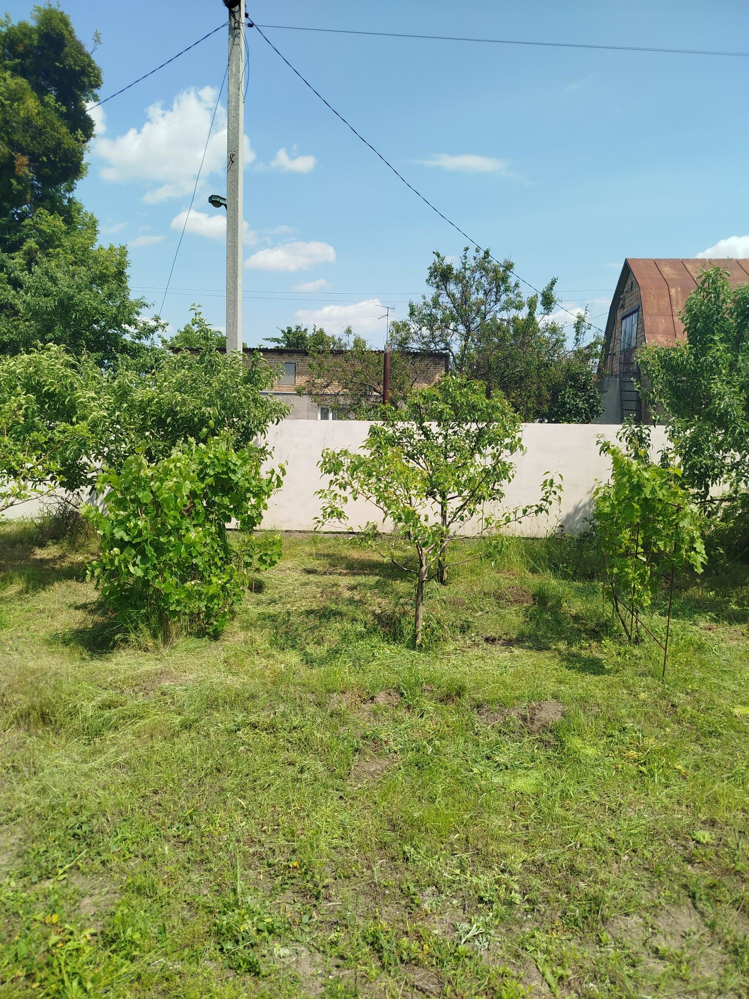 Продам фасадну земельну ділянку