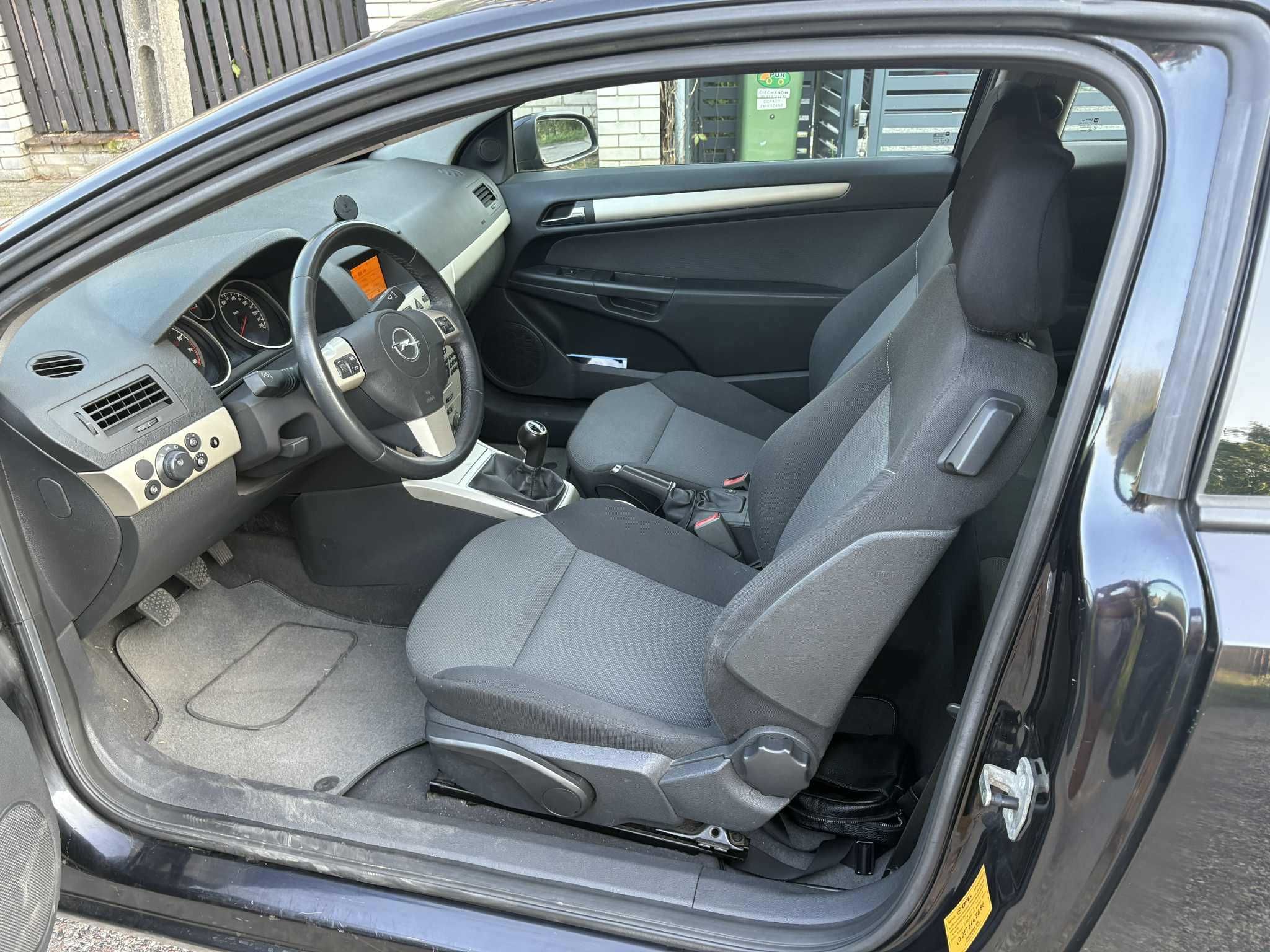 Opel Astra GTC Turbo 1.6 180KM Niski Przebieg