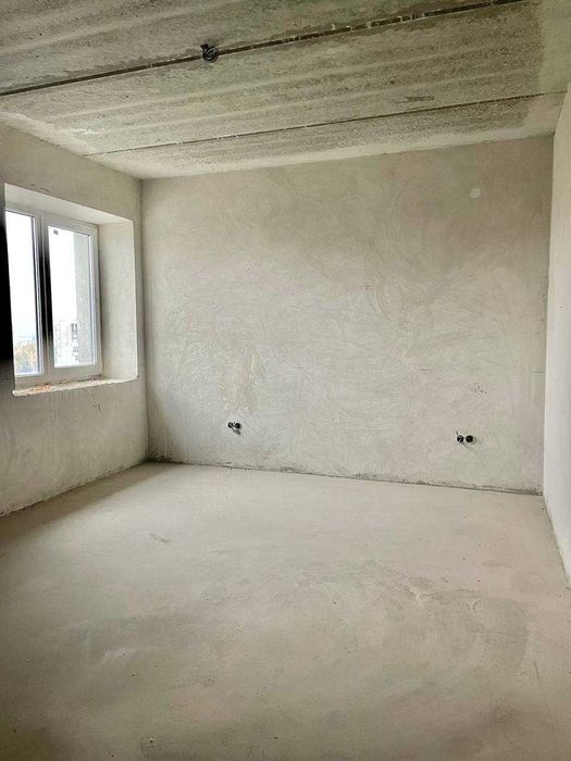 Продається двокімнатна квартира в розвиненому районі по вул. Довженка.