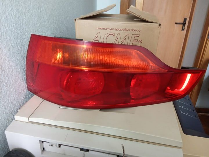 продам задний правый фонарь на Audi Q7