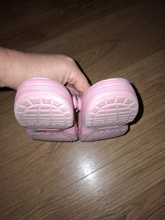 Klapki w rozmiarze 30