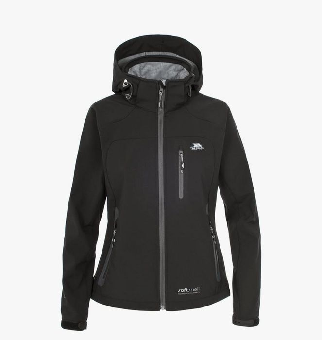 Чорна якісна куртка!