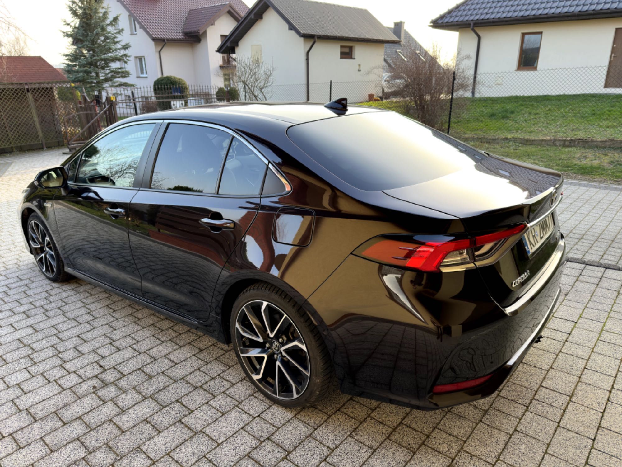 Toyota Corolla 1.8 Hybrid Executive + VIP + HAK