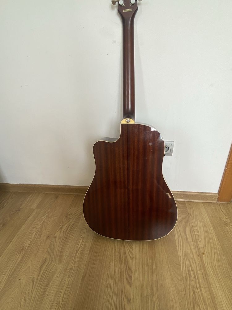 gitara akustyczna