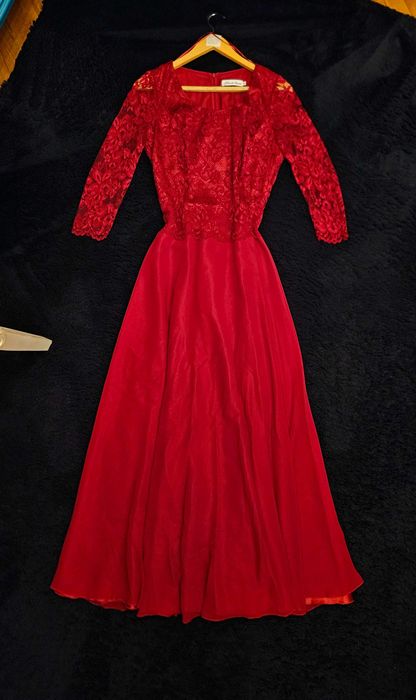 Czerwona sukienka maxi na studiówkę, na bal, na imprezę L'Ame de Femme