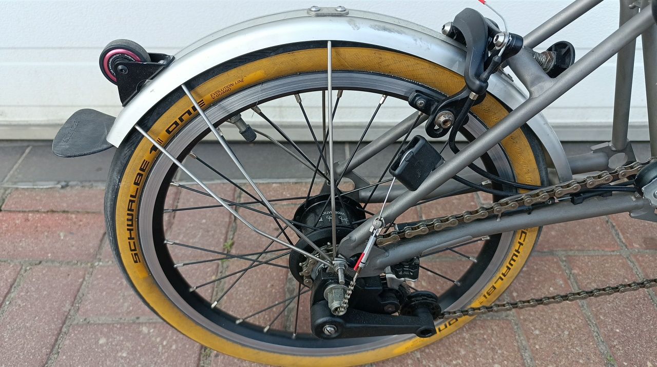Brompton P-Line 6 biegów Wysoka kierownica Tytanowy widelec i trójkąt