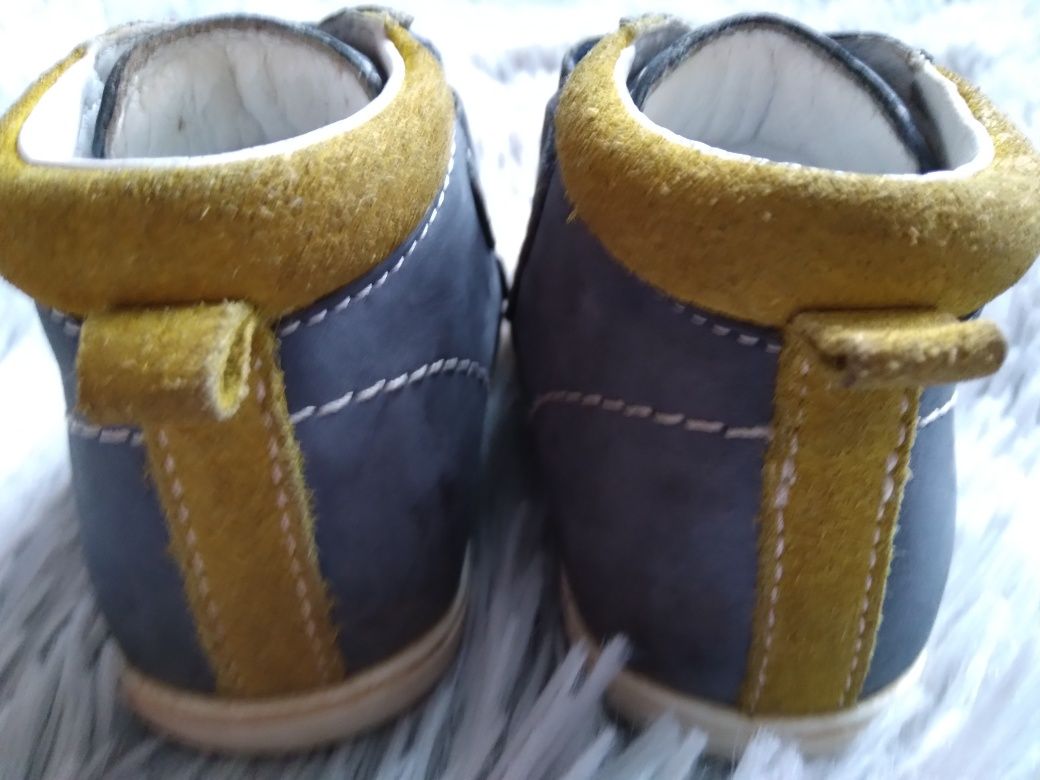 Buty Mido Noster