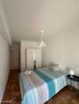 806343 - Quarto com cama de solteiro em...