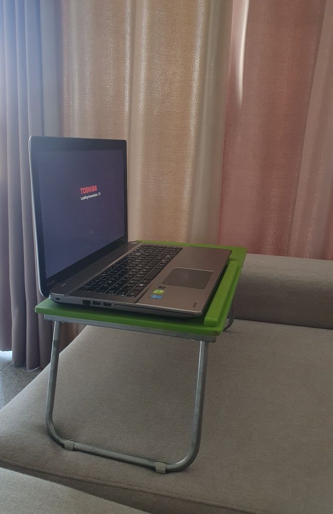 Mesa Dobrável para Notebook – Prática, Portátil Leve e Ajustável!