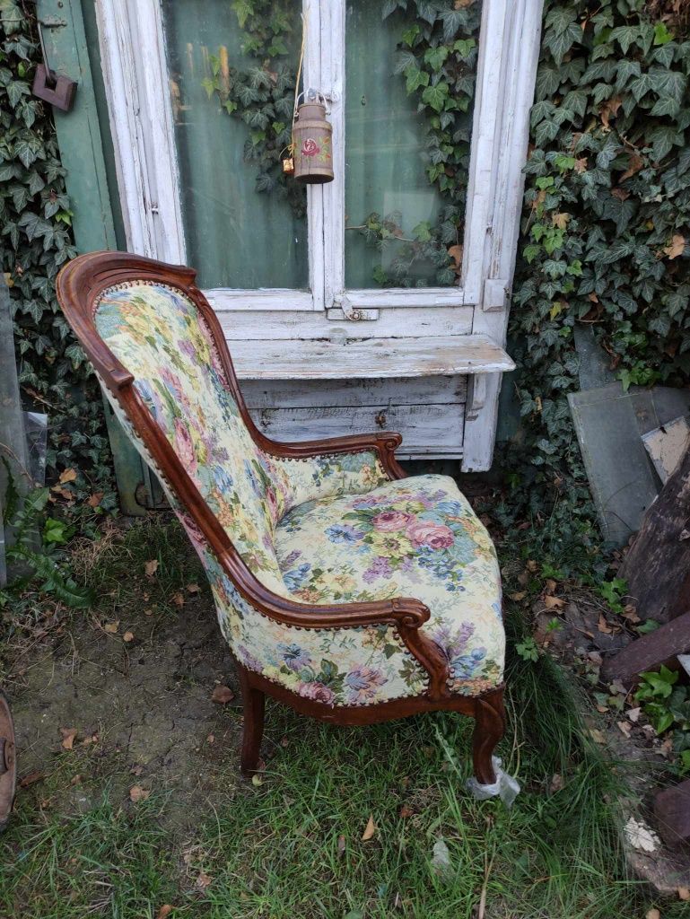 Fotel po renowacji, nowa tapicerka