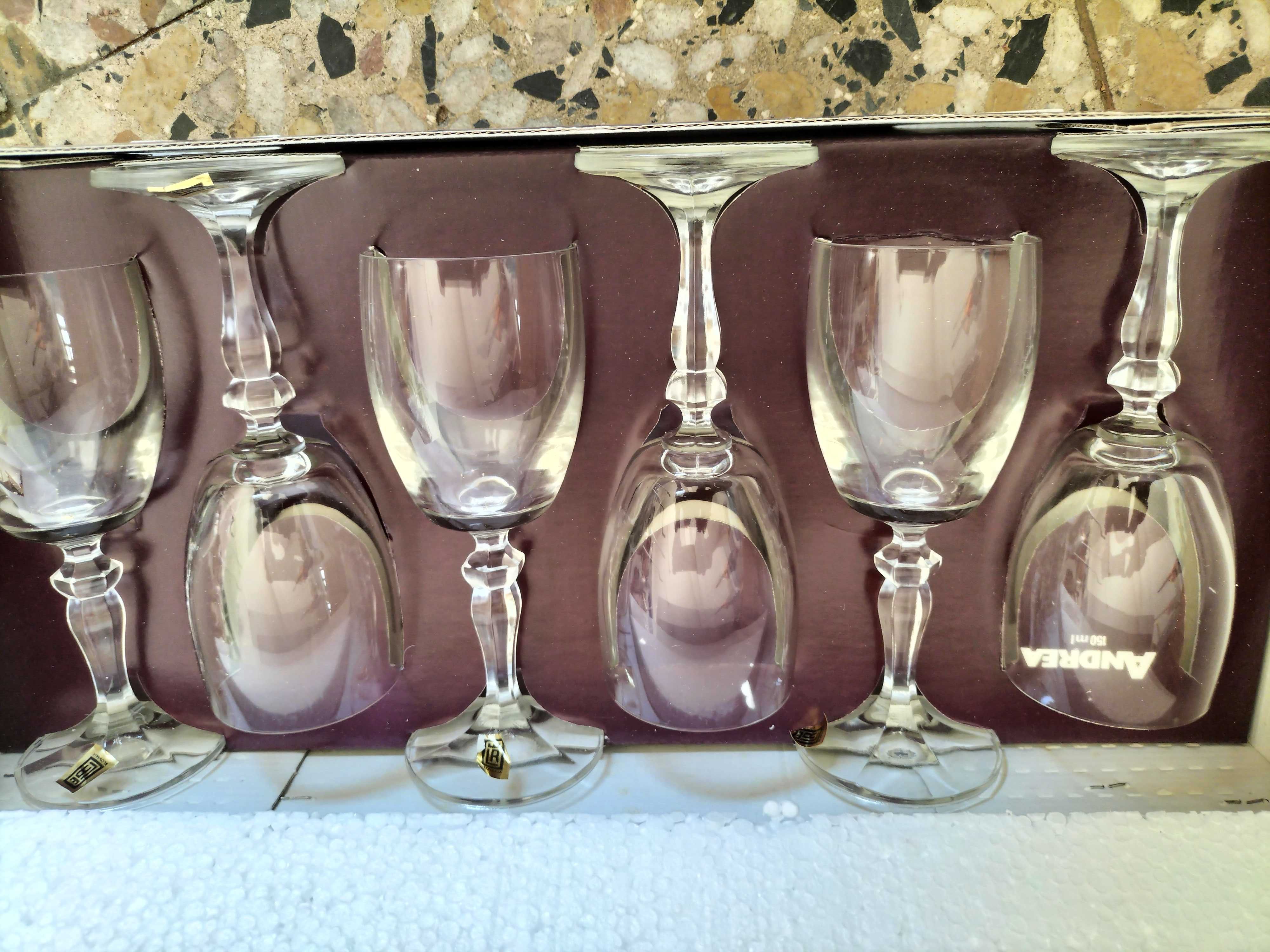 Conjunto de 48 copos de cristal Andrea