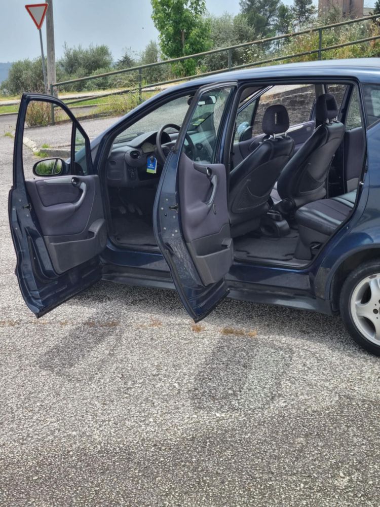 Mercedes A140 Avantgarde 2001  (Em boas Condições)