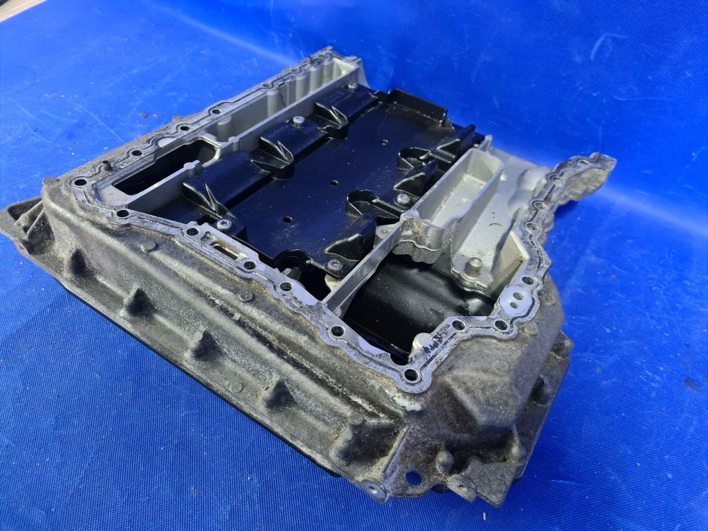 MISA OLEJOWA podstawa półblok AUDI Q7 4M / A6 A7 C7 4G 3.0 TFSI CRE oe