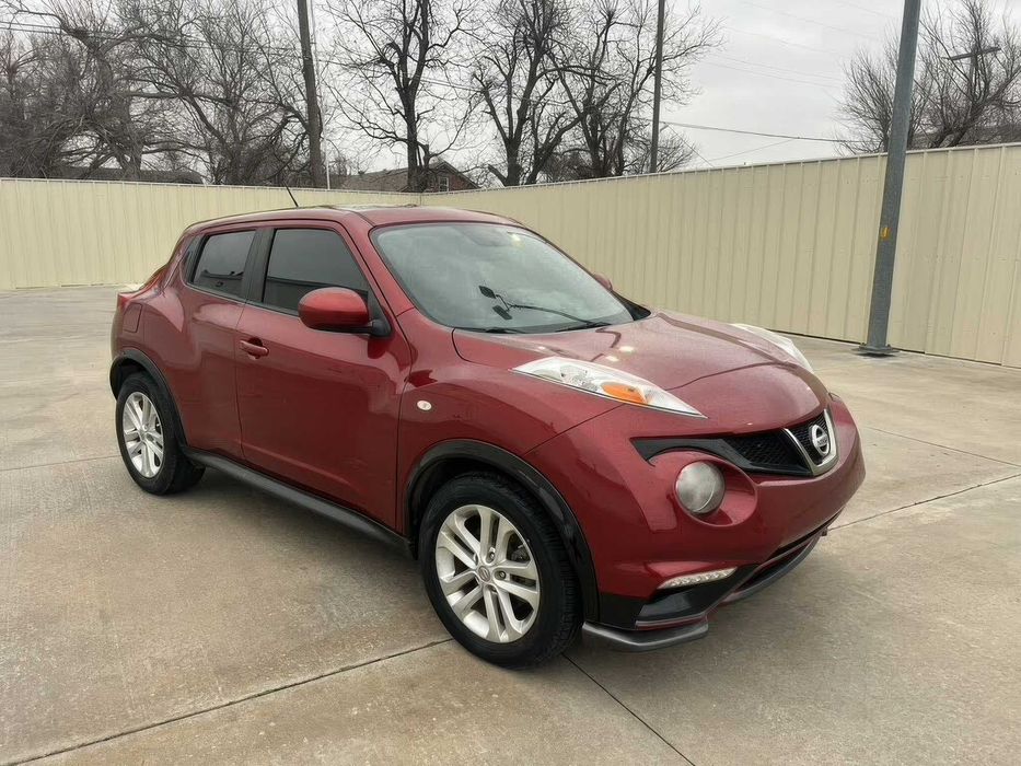 Nissan Juke SV      2013