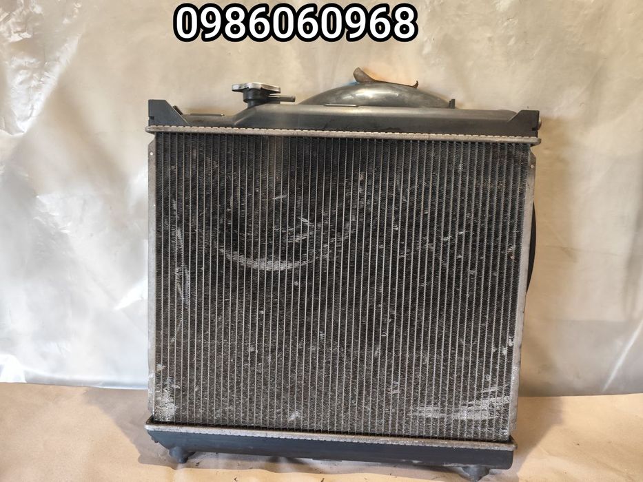 Радіатор охолодження на Suzuki Vitara 1997-2003p.