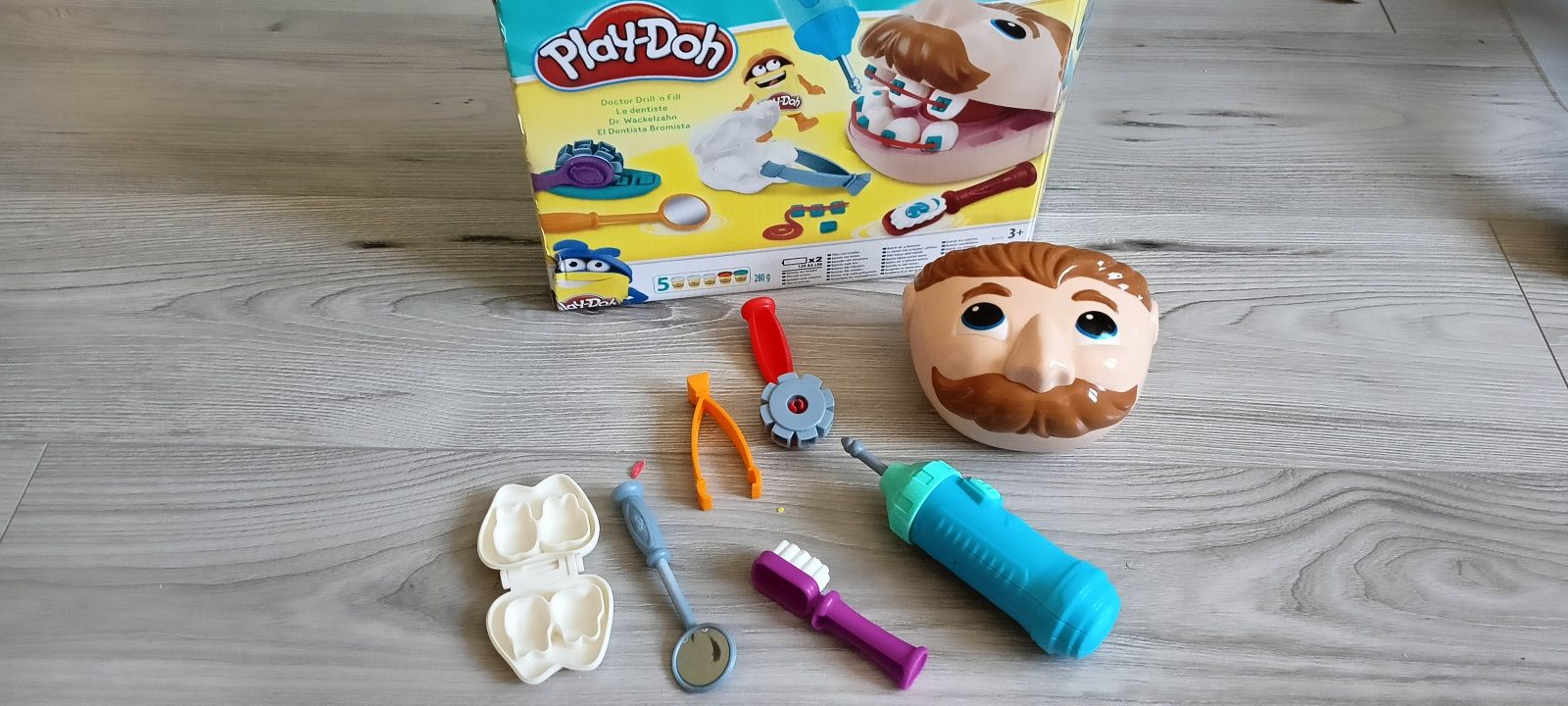 Zestaw ciastoliny playdoh dentysta