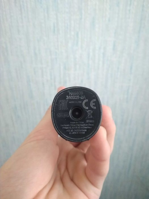 Електронна щітка Philips Sonicare 4300, з рідною коробкою, документами