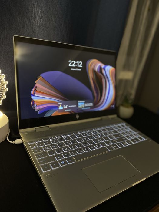 HP Envy x360 / i5-8250U / SSD m.2 256 / 16gb