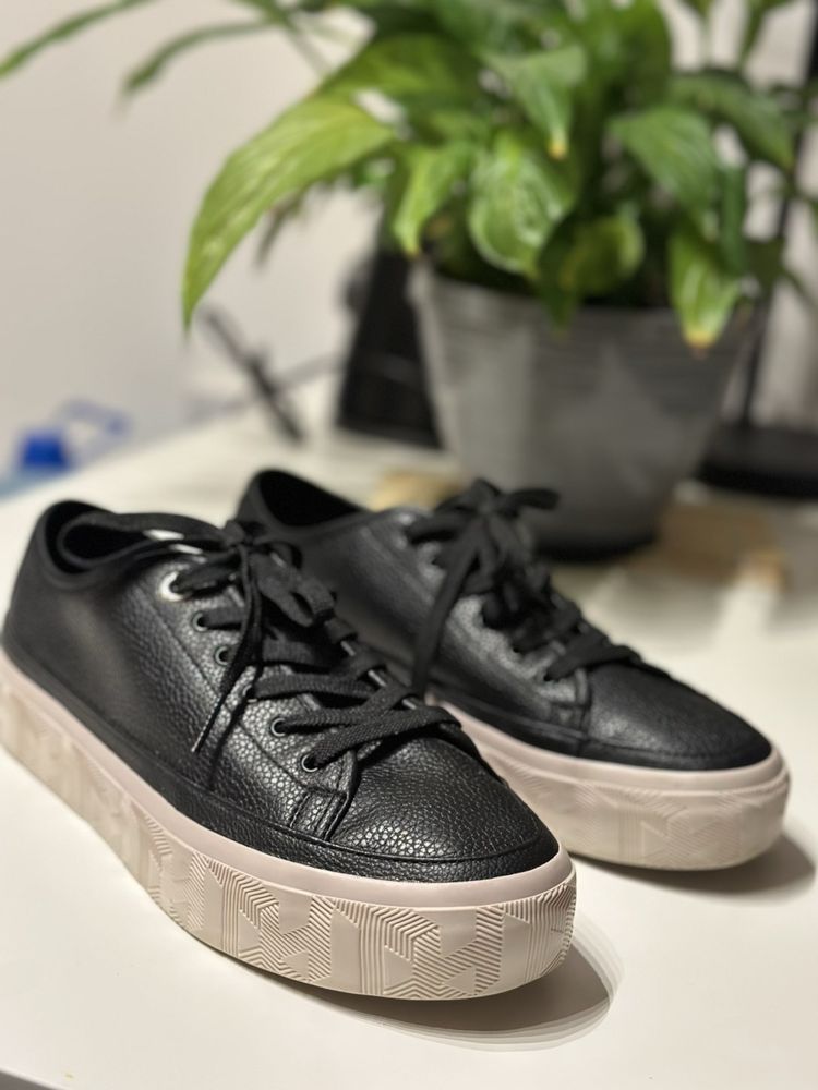 Tommy Hilfiger сникерсы