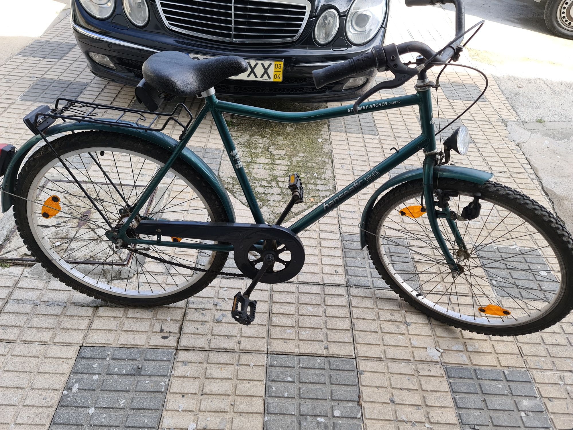 Bicicleta antiga[ ler a descrição)