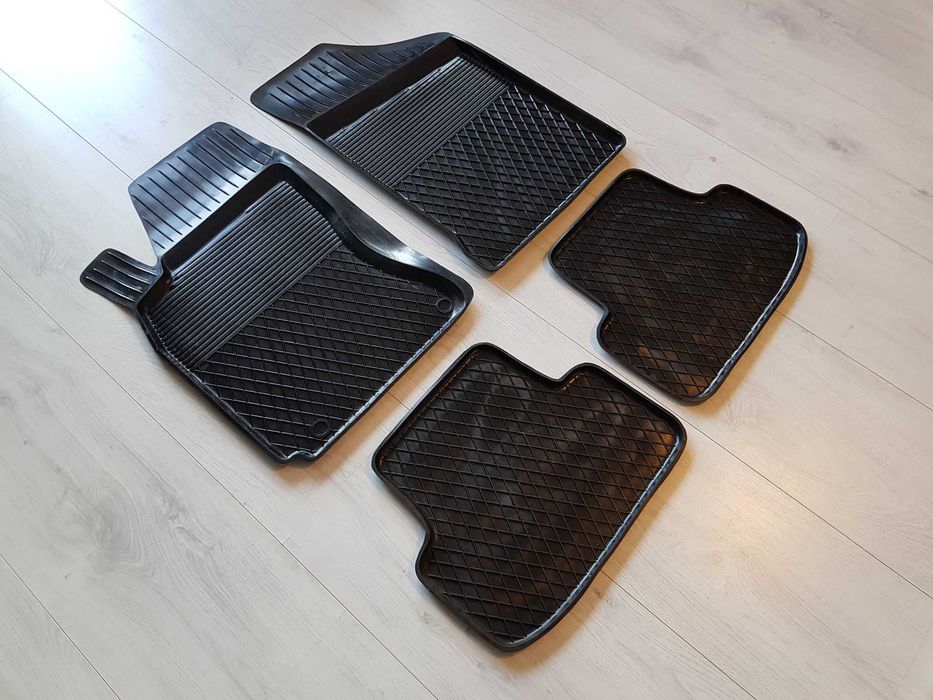 Dywaniki Gumowe Wycieraczki Nissan Qashqai I