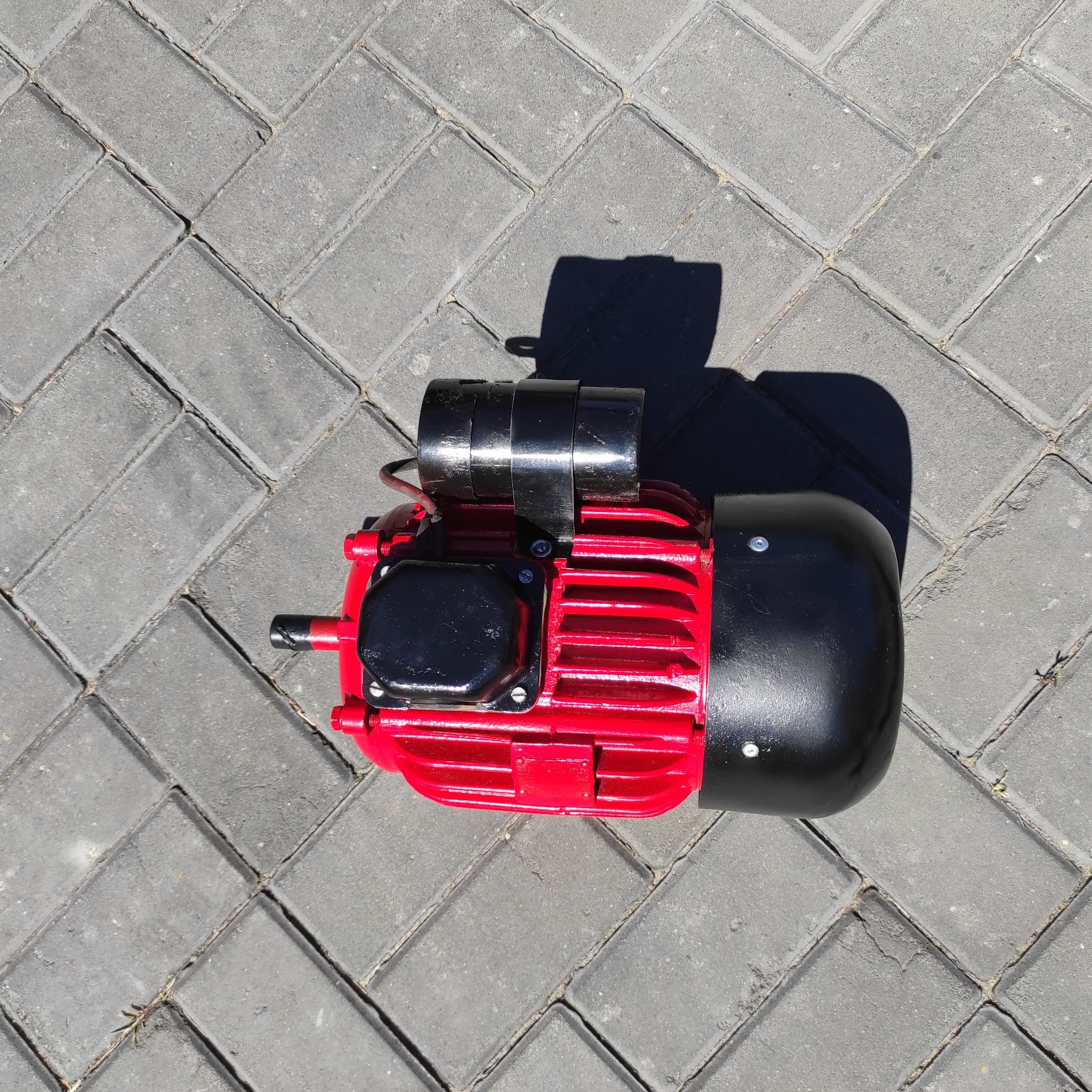 Silnik elektryczny 220v