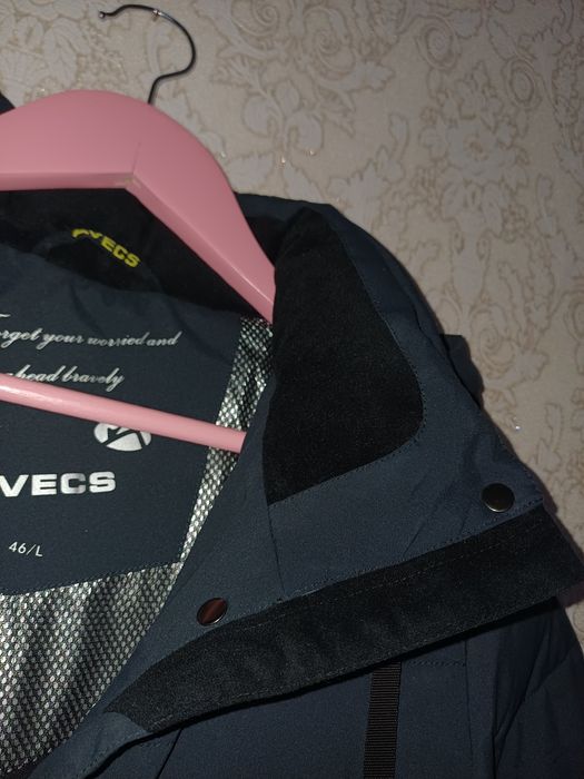 Avecs Зимова куртка,пальто "L"