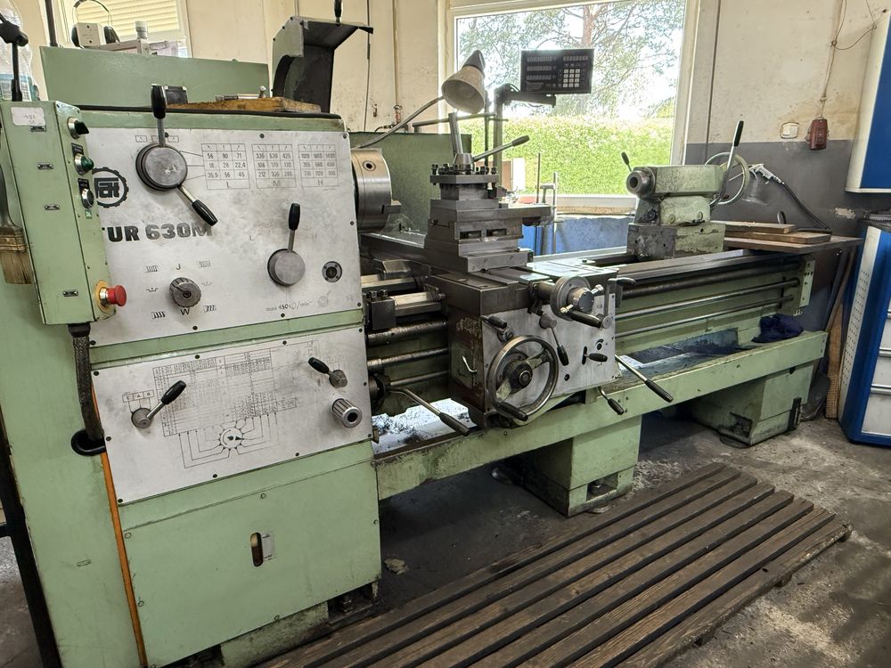 Tokarka TUR630M