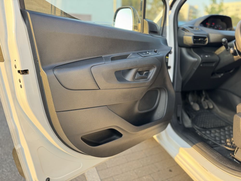 Peugeot Partner LONGA  3 LUGARES ** ÚNICO DONO**  IVA DEDUTIVEL INCLUI