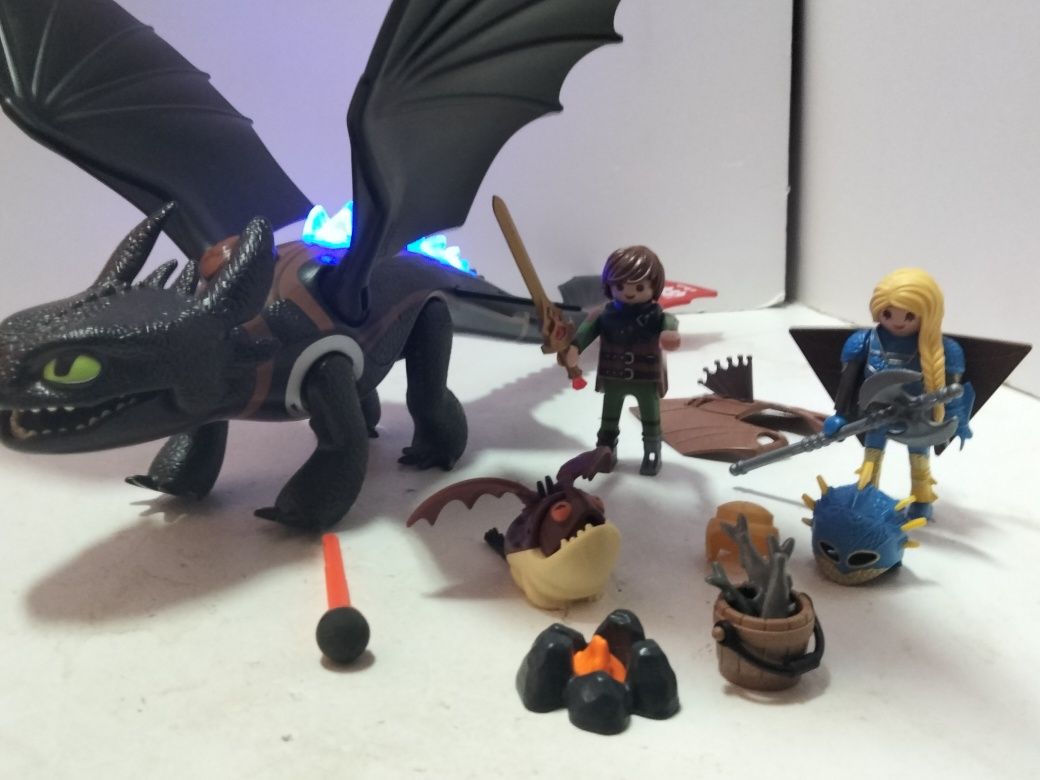 Playmobil Szczerbatek, Czkawka i Astrid