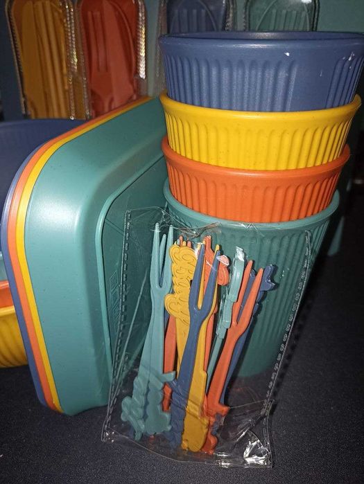 Набір посуди із пшеничної соломки для 4 осіб