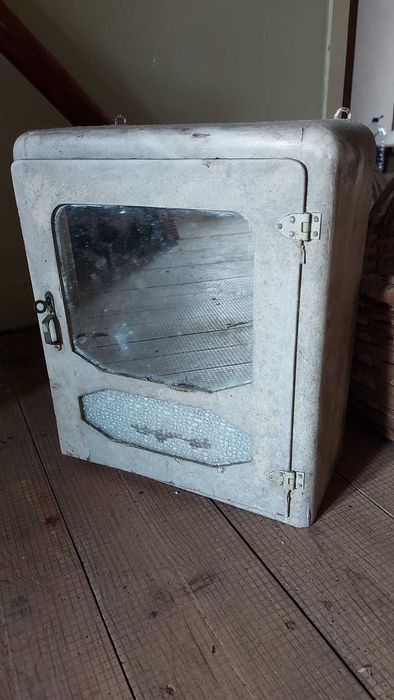 Armário vintage de parede