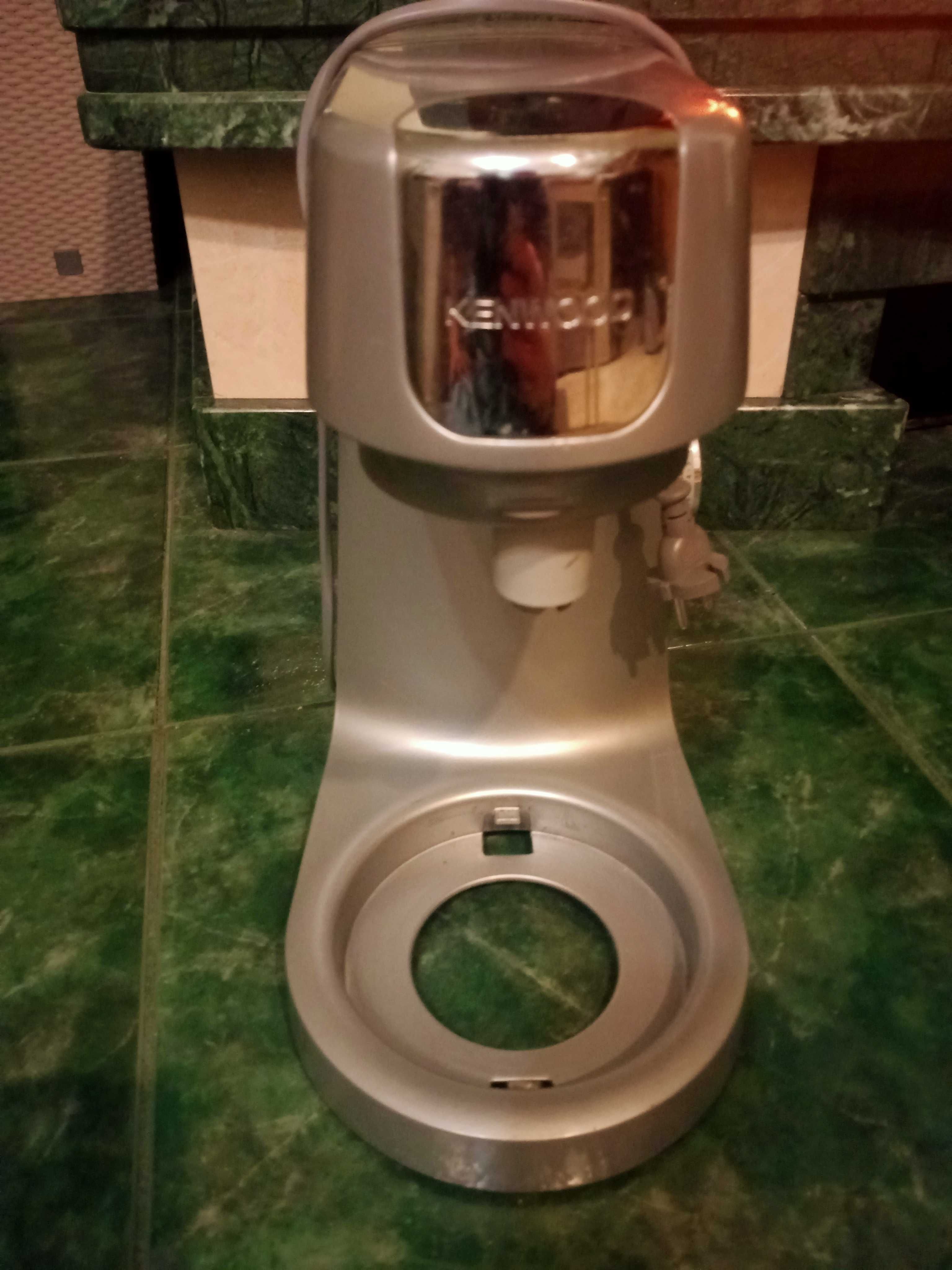 Mikser 1400 wat Kenwood  Chef XL Elite  KVL 61