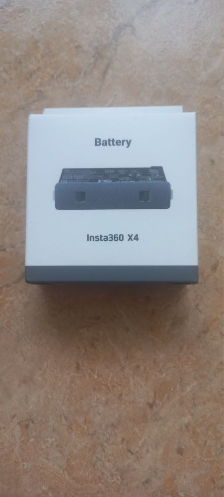 Insta360 X4 + Акумулятор + SD картка + Кабель