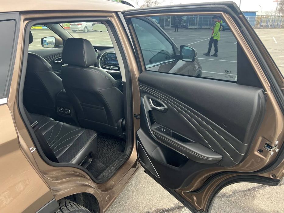 Авто автомобиль Jetour x70 газ, бензин. 4 года авто. 96000 пробег.