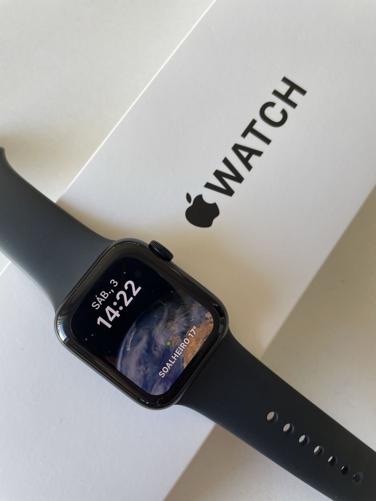 Apple Watch SE 40mm GPS + Cellular