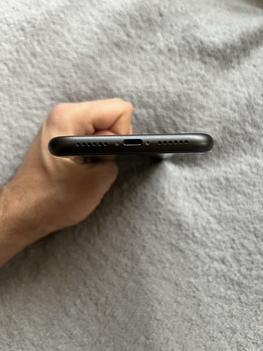 iPhone 11 64GB – bardzo dobry stan!