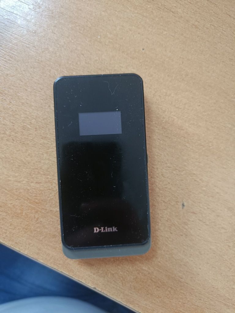 Роутер мобільний D-link GSM