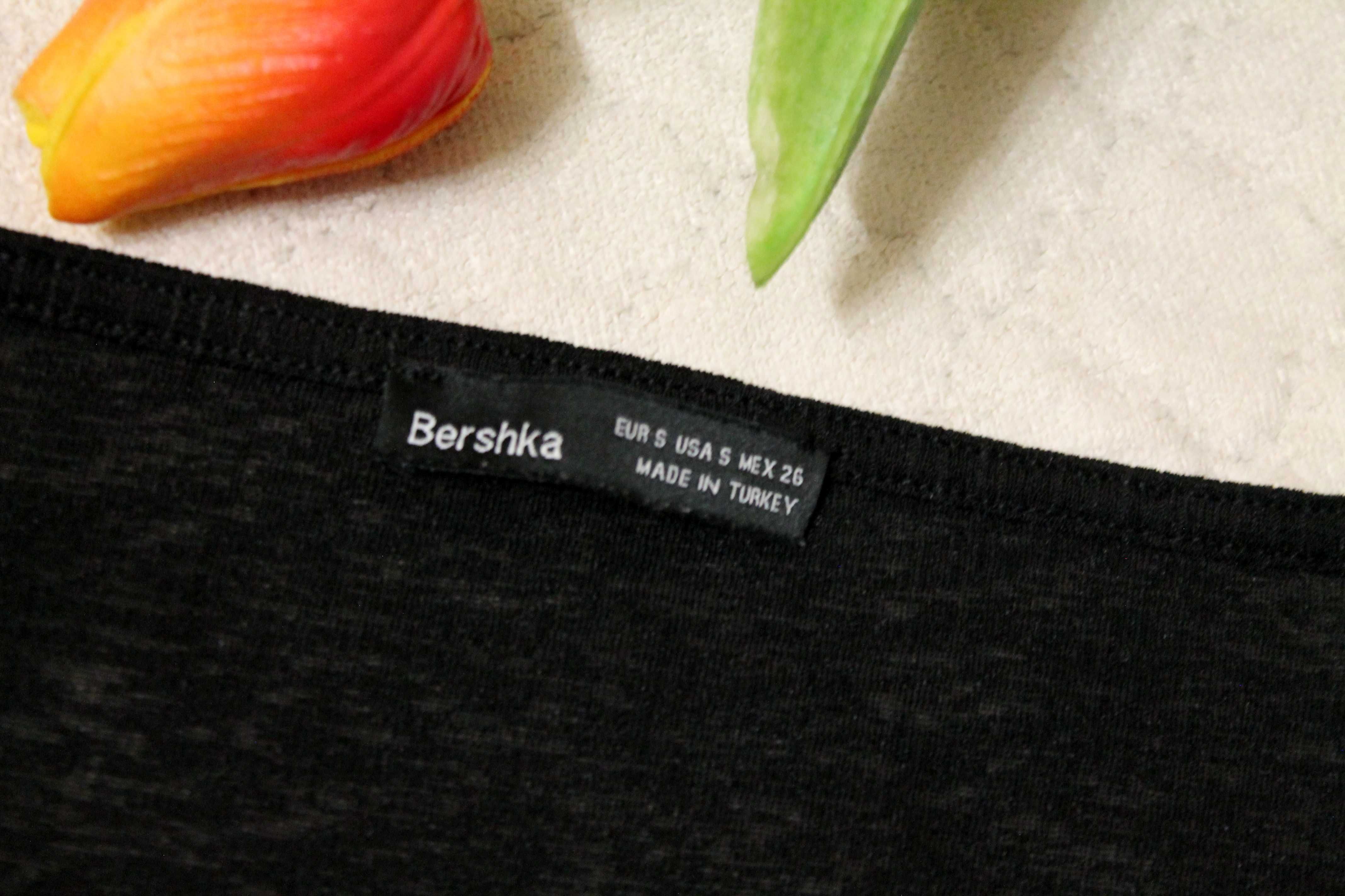 Bershka Czarne Rozciągliwe Body Dekolt Metalowa Wstawka Stringi XS/M