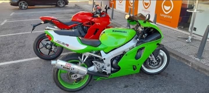 Zx7r 1999 mota em crescendo de valorização
