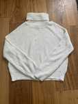 Stylowy sweter bialy
