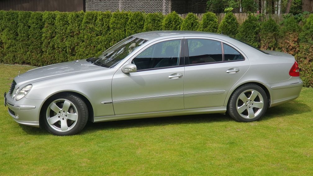 Mercedes W211, E500