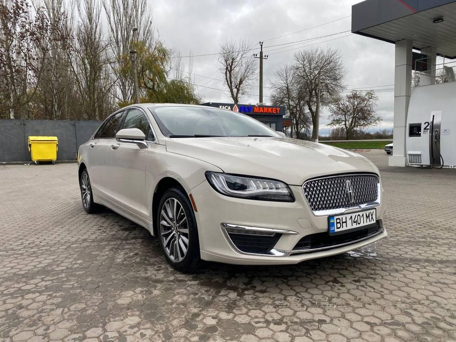 Lincoln MKZ 2019 год