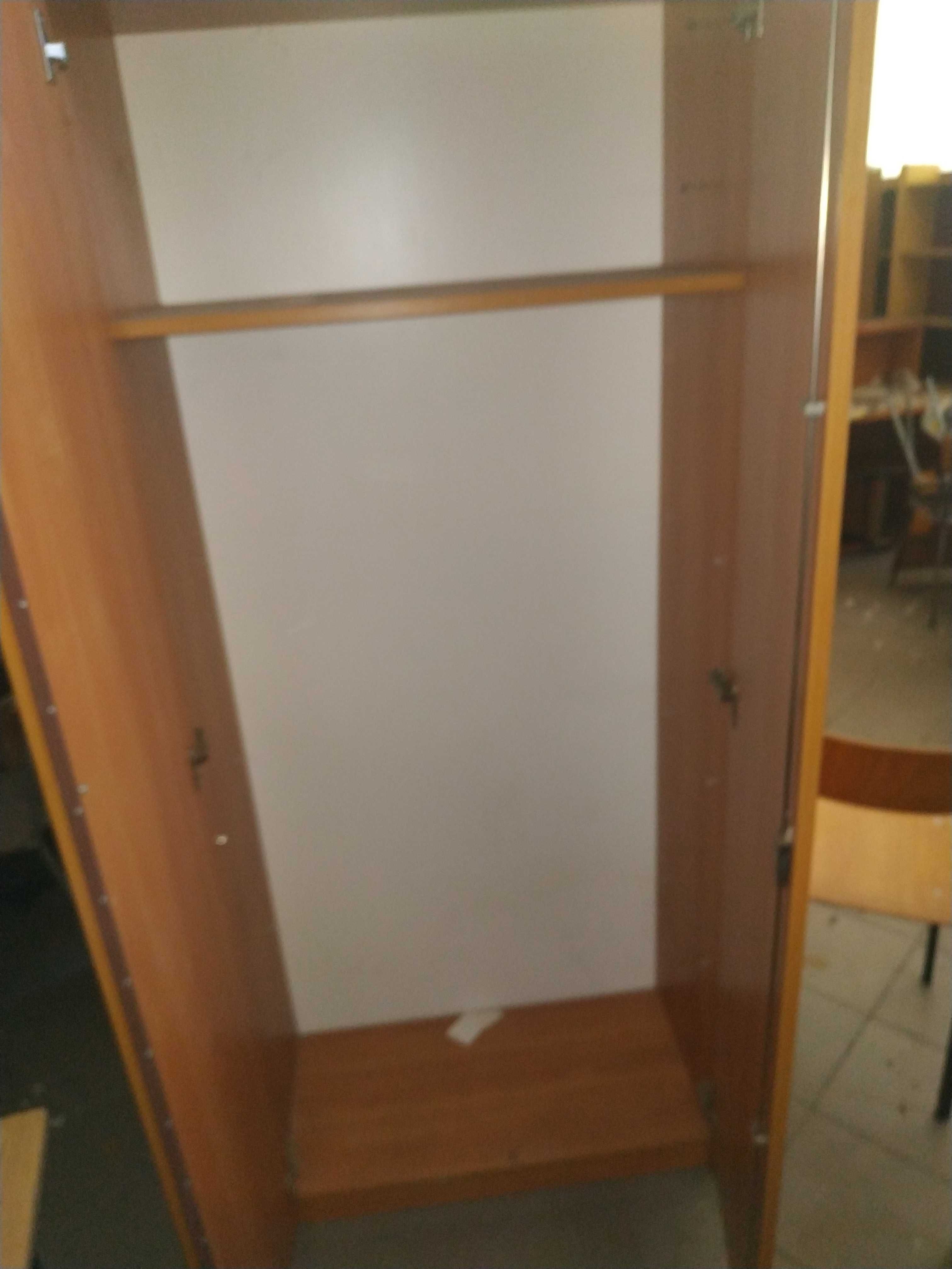 Szafa 40 w dobrym stanie
